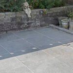 Terrassenansicht Granit Terrassenplatten 100x100 cm Anthrazit-Schwarz, 3cm Stärke,