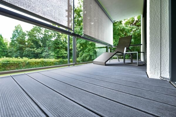 wpc terrassendiele kompakte wabe grau w 502 F G 72 0000 1524 schlosshotel monrepos 2089 naturinform