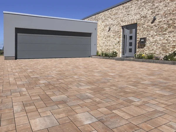 Premium-Mehrformatpflasterstein – Römischer Verband, 8 cm, LKW-befahrbar