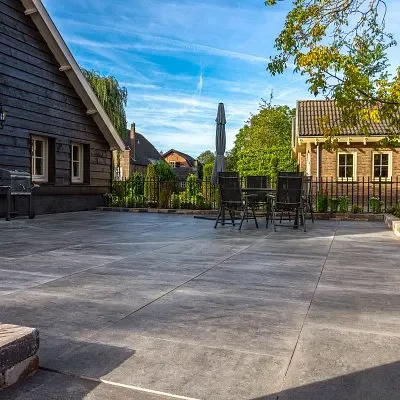 Smartton_SE_XXS_Amiata_60x60 Terrassenplatten grau-anthrazit